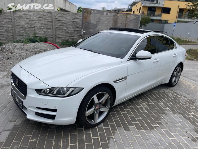 Jaguar XE